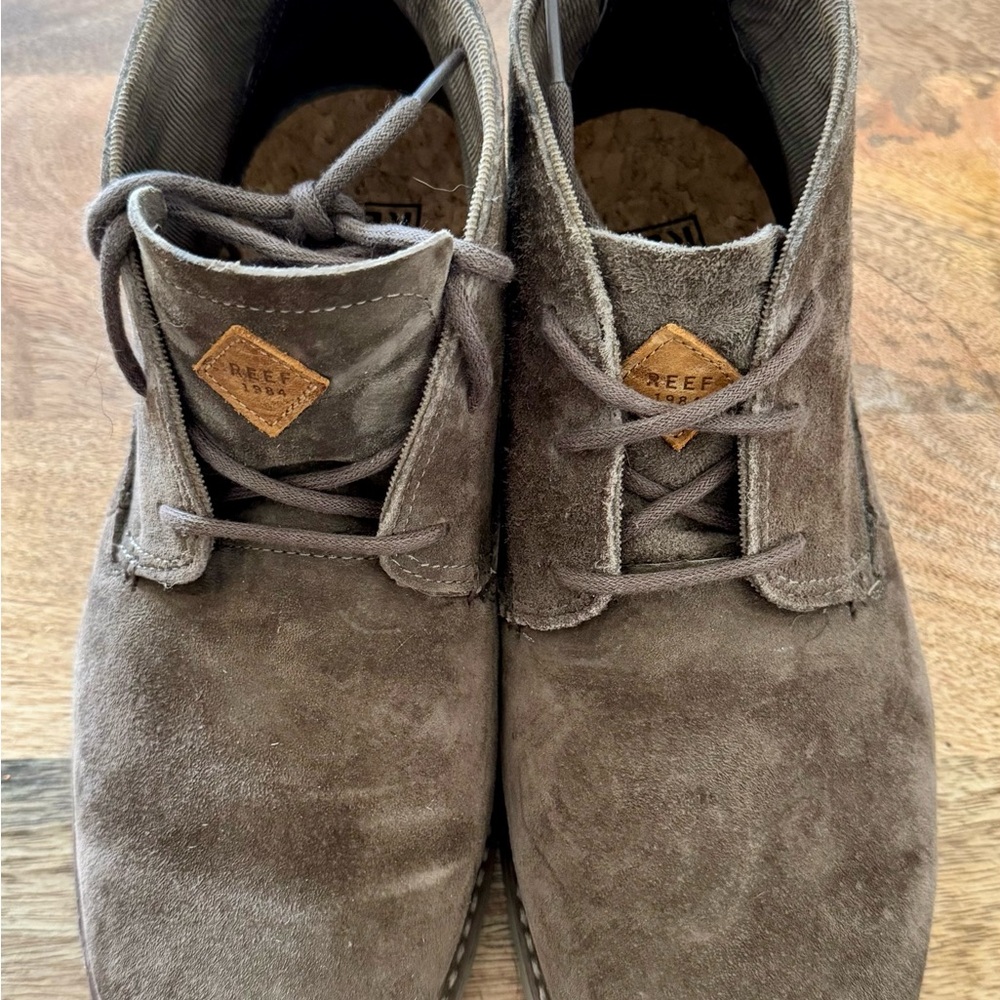 Reef Men's Dark Brown Suede Chukka Boots